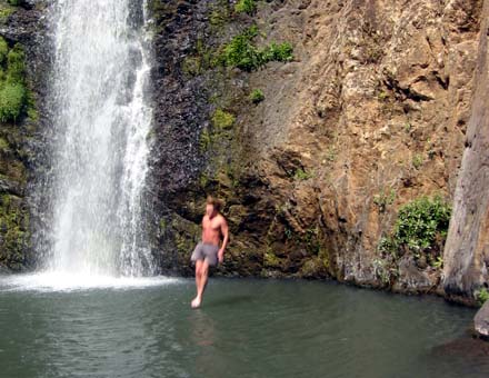 El Cora waterfalls - taking the plunge
